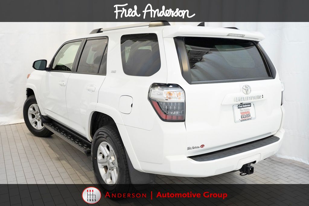 2024 Toyota 4Runner SR5 Premium photo 4