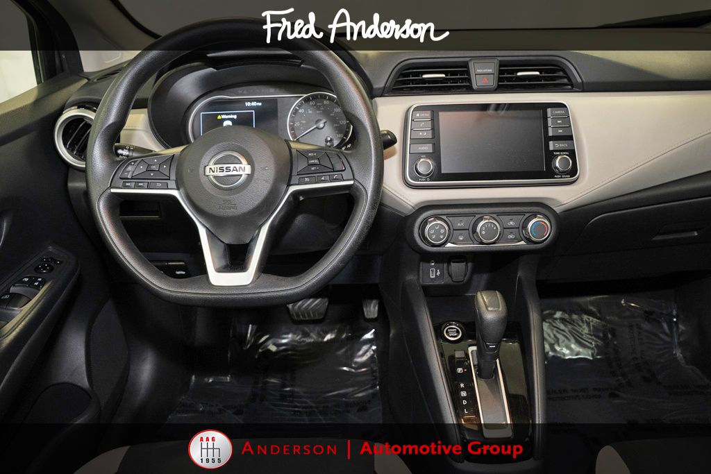 2022 Nissan Versa 1.6 SV photo 2