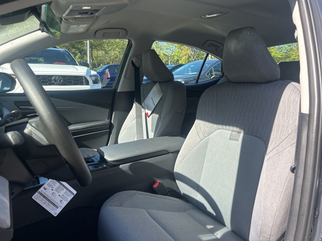 2026 Toyota Camry LE photo 3