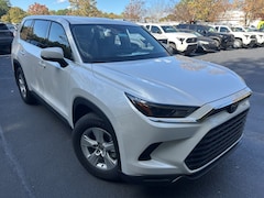 2026 Toyota Grand Highlander LE SUV