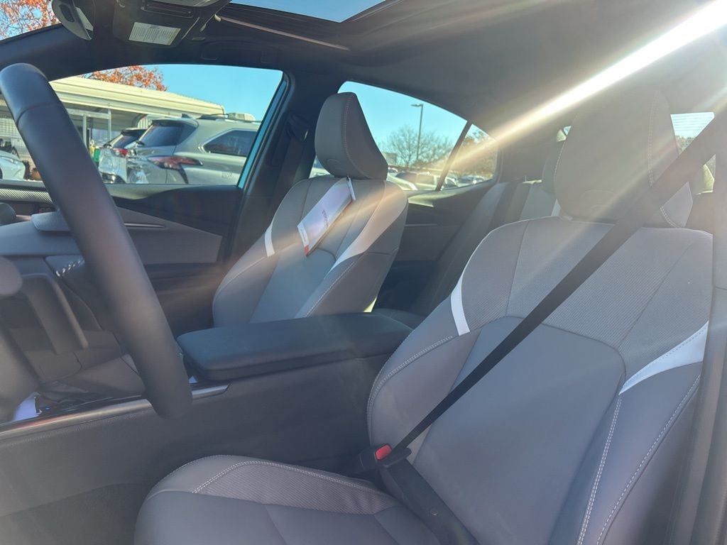 New 2026 Toyota Camry SE Sedan