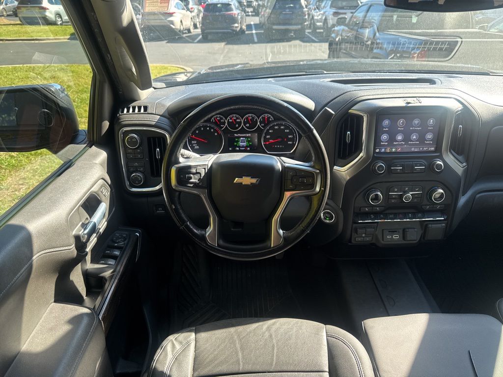 2021 Chevrolet Silverado 1500 LT1 photo 2