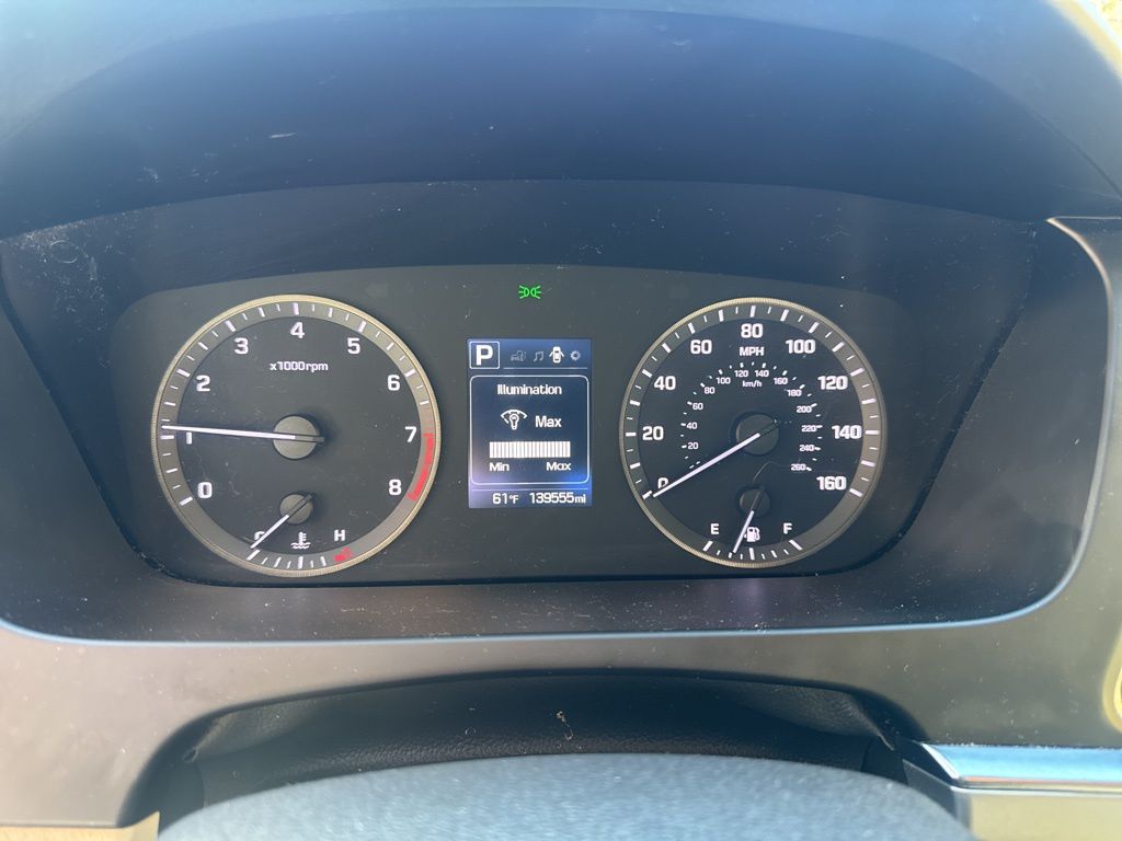 2017 Hyundai Sonata Base photo 3