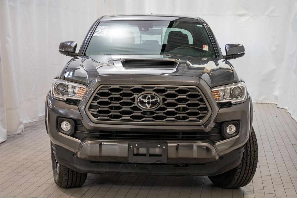 2023 Toyota Tacoma TRD Sport V6 photo 3