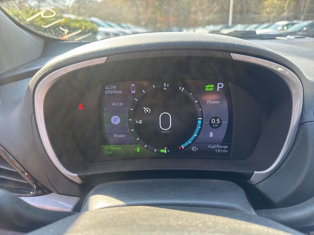 2019 Chevrolet Volt LT photo 2
