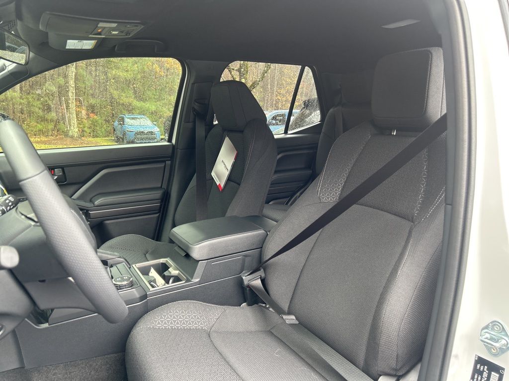 2025 Toyota 4Runner SR5 photo 3