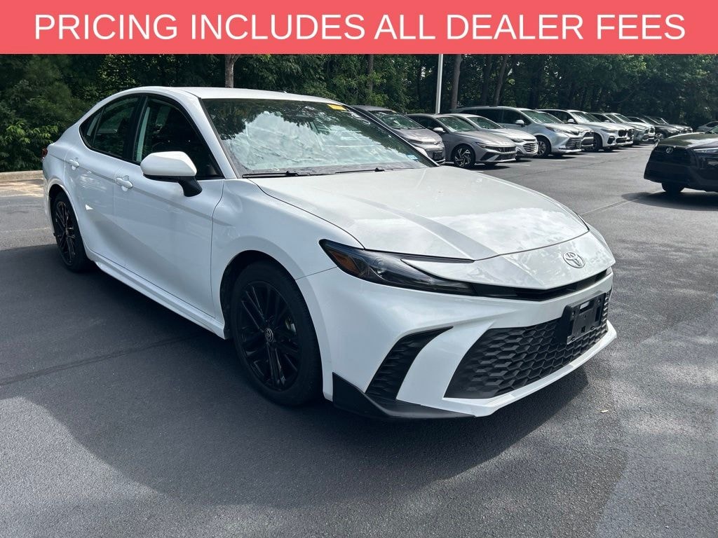 Used 2025 Toyota Camry SE Sedan