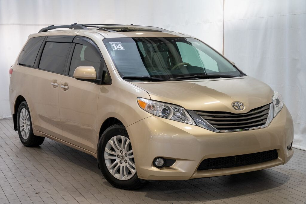 Used 2014 Toyota Sienna XLE Minivan/Van