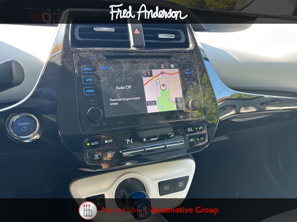 2017 Toyota Prius Four photo 4