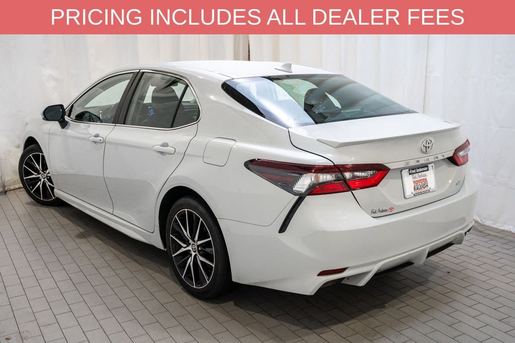 Used 2024 Toyota Camry SE Sedan