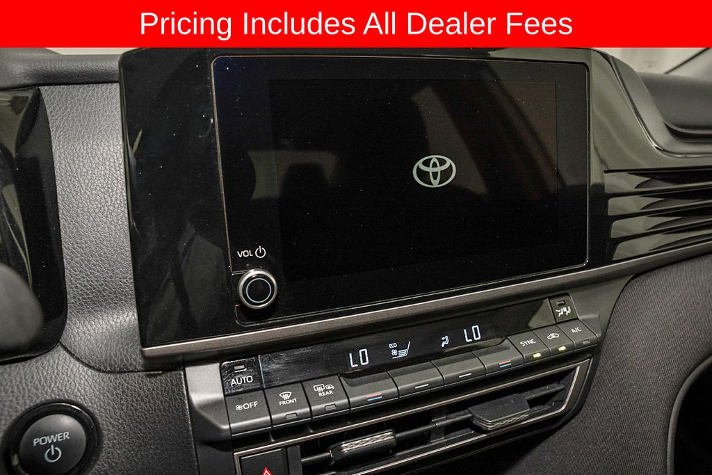 2025 Toyota Camry LE - Photo 13