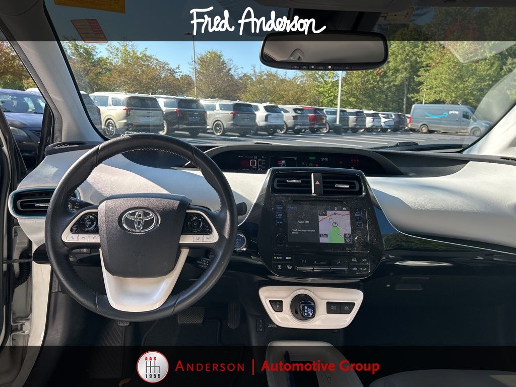 2017 Toyota Prius Four photo 2