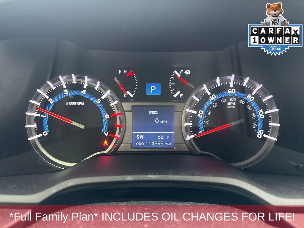 2018 Toyota 4Runner SR5 photo 2