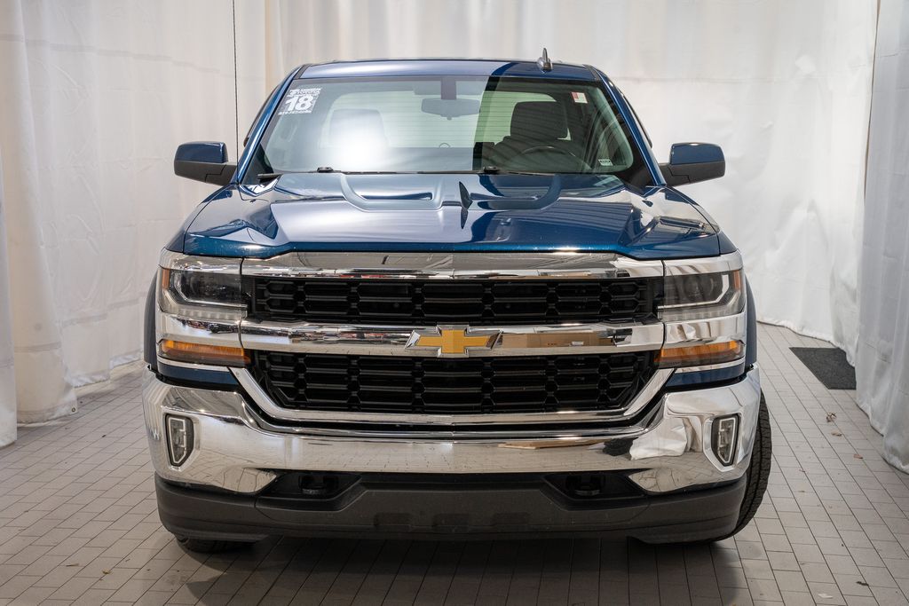 2018 Chevrolet Silverado 1500 LT photo 3