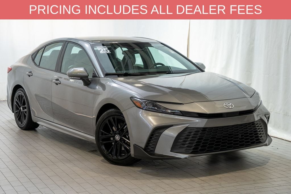 Used 2025 Toyota Camry SE Sedan