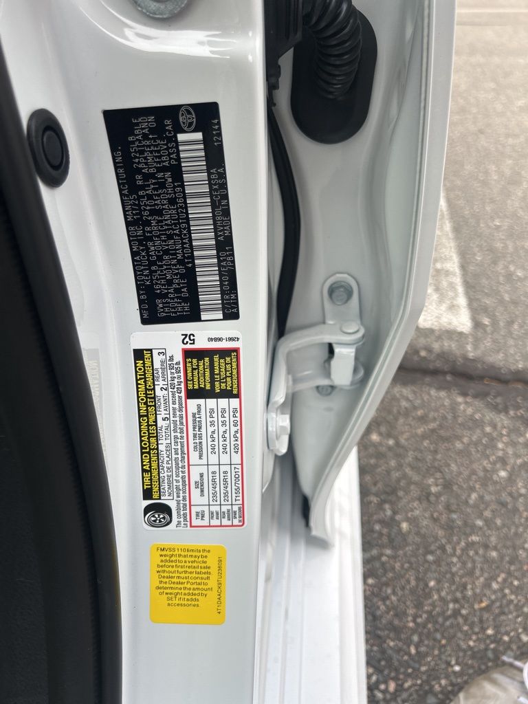 2026 Toyota Camry SE photo 3