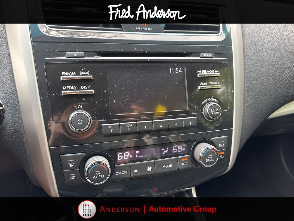 2015 Nissan Altima 2.5 SV photo 4
