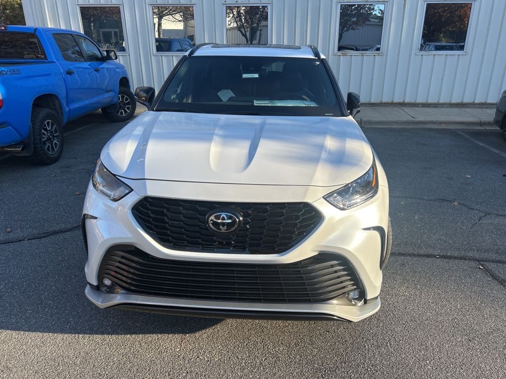 New 2026 Toyota Highlander XSE SUV