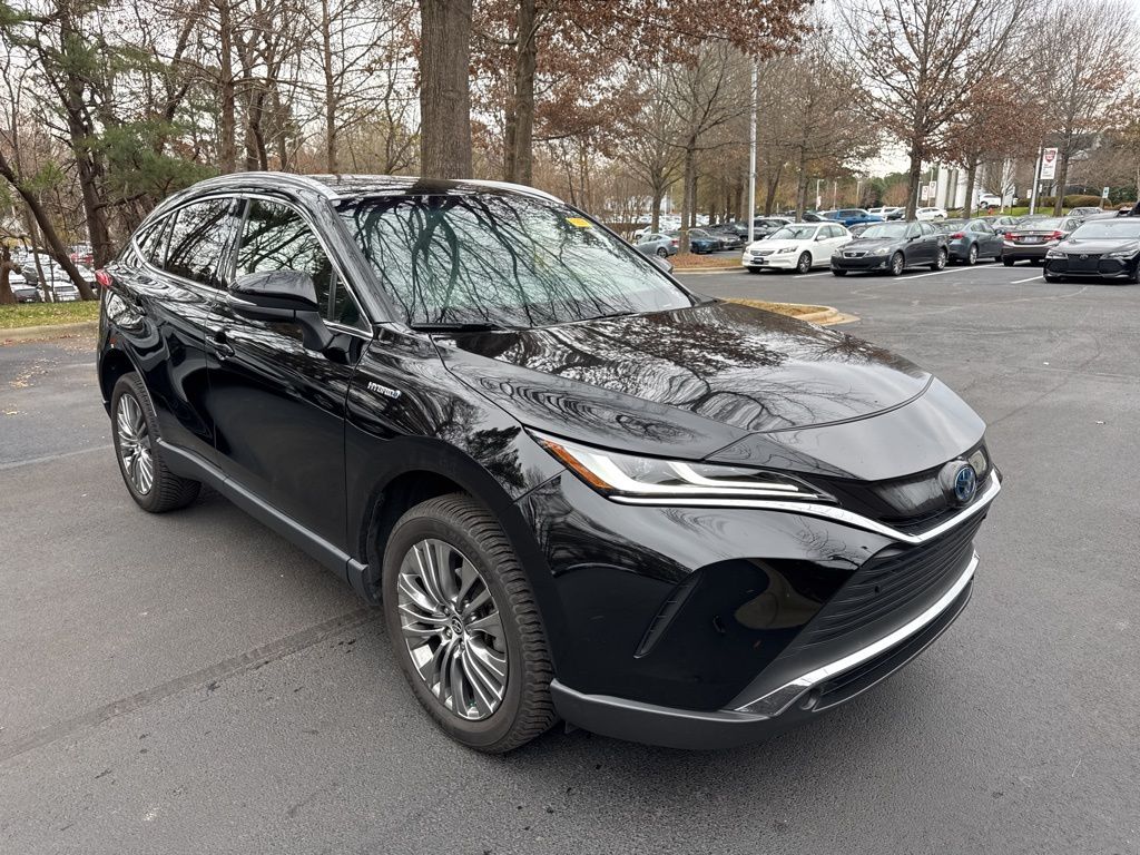 2021 Toyota Venza XLE's photo