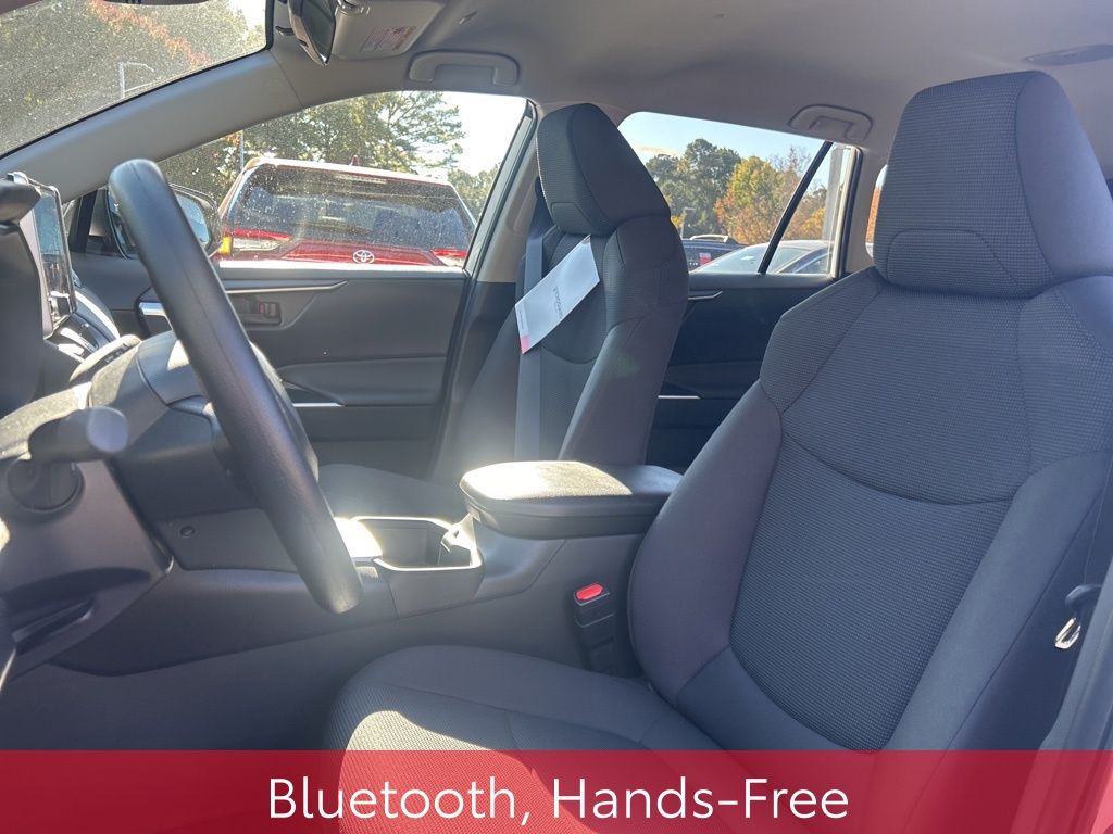 2025 Toyota RAV4 LE photo 2