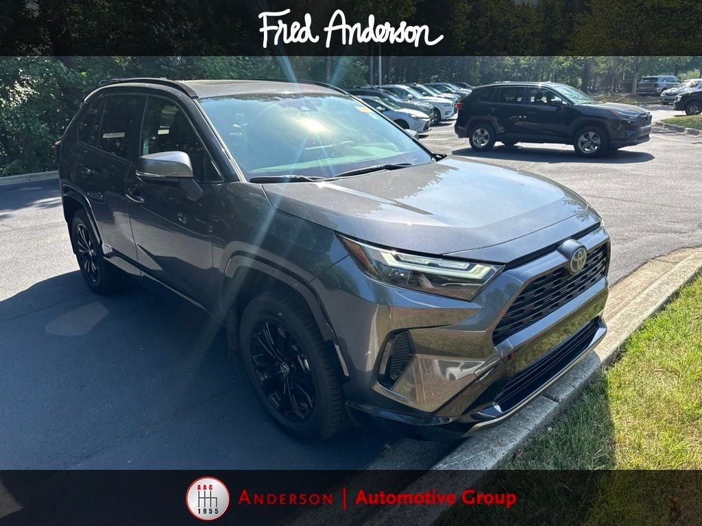 Used 2022 Toyota RAV4 Hybrid SE SUV