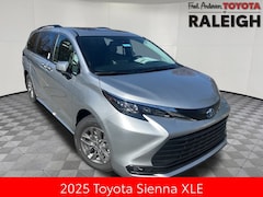 2025 Toyota Sienna XLE Van Passenger Van