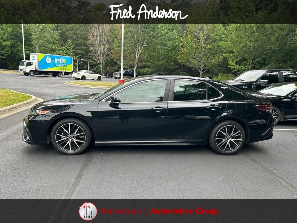 Used 2023 Toyota Camry SE Sedan