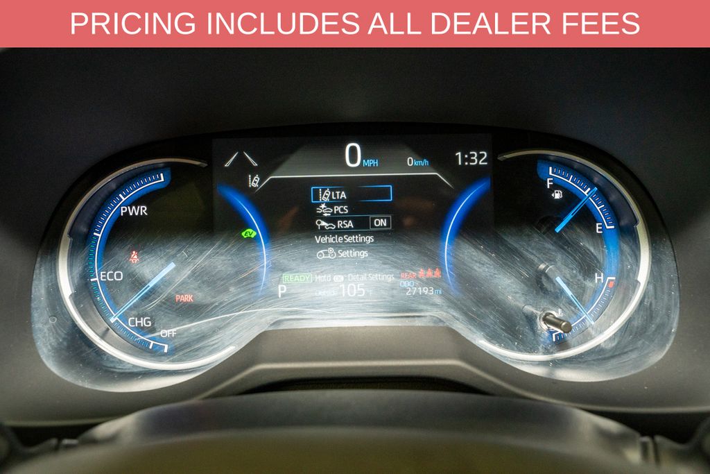 2025 Toyota RAV4 LE - Photo 15