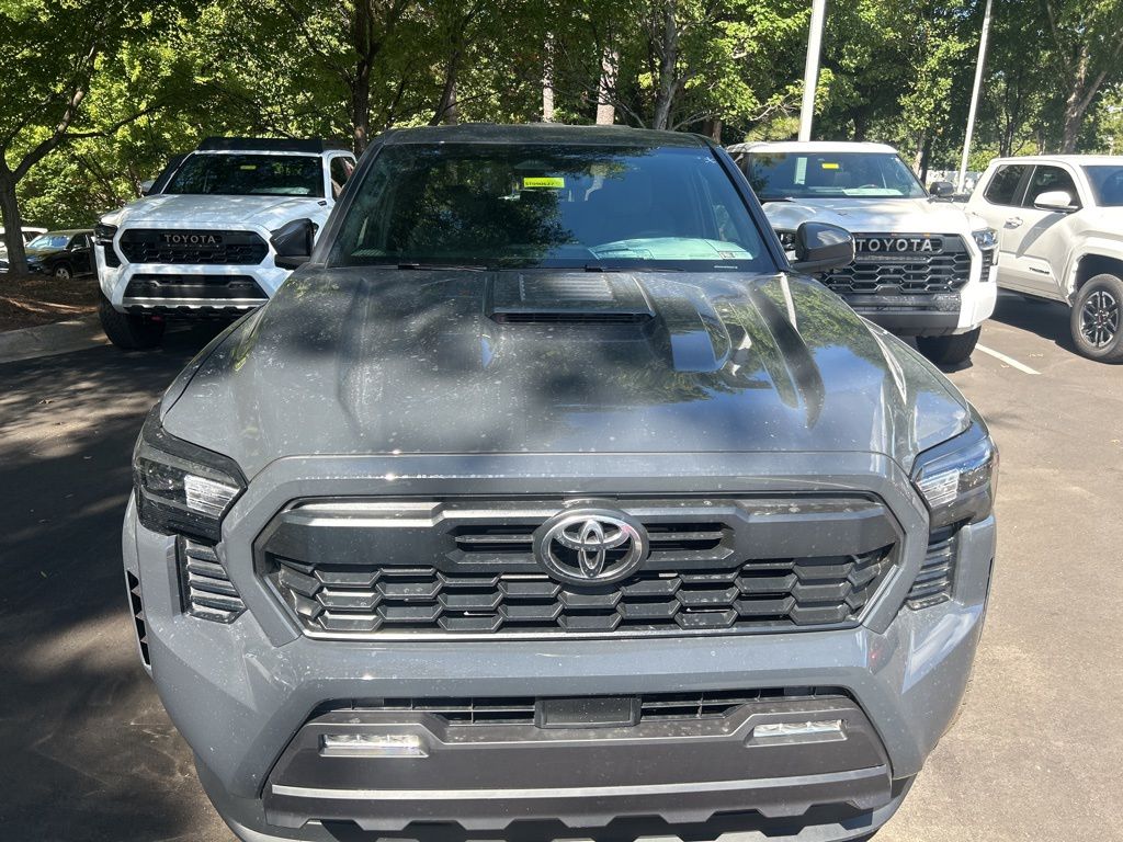 2025 Toyota Tacoma TRD Sport Double Cab photo 2