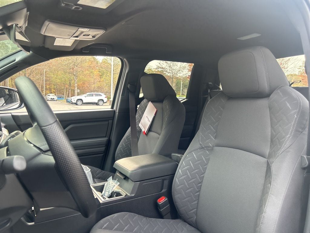 New 2025 Toyota Tacoma SR5 Truck Double Cab