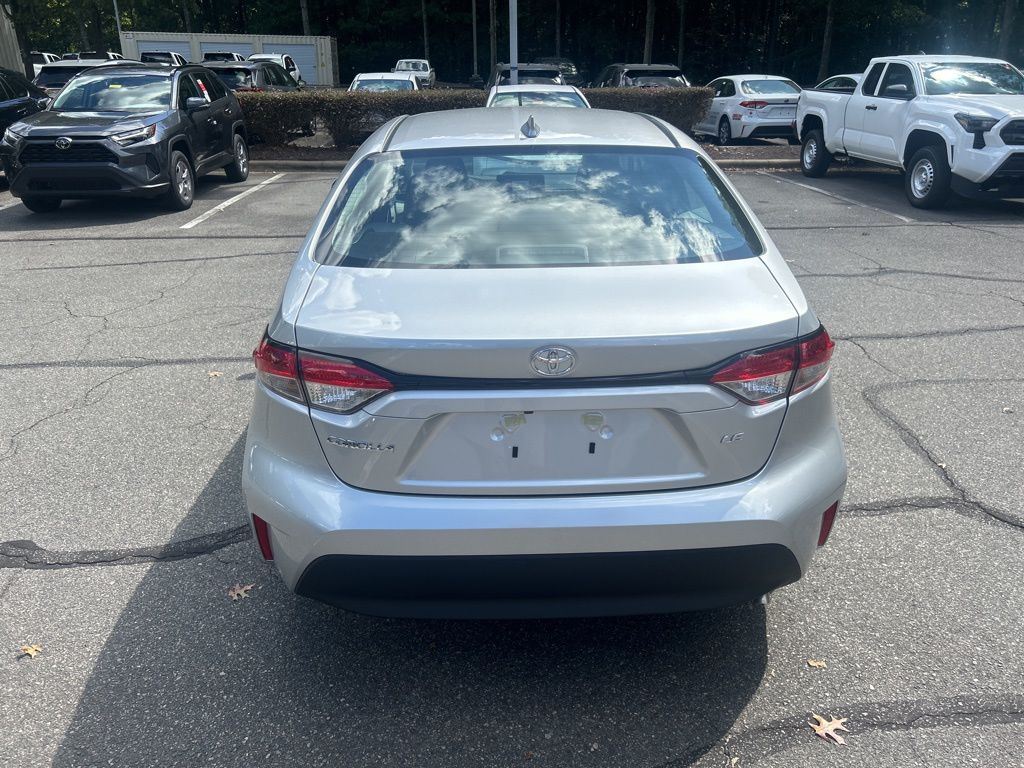 2026 Toyota Corolla LE photo 4