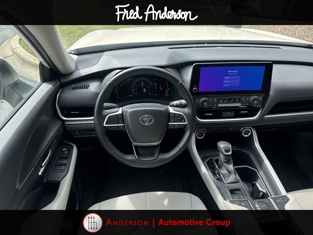 2024 Toyota Grand Highlander XLE photo 2
