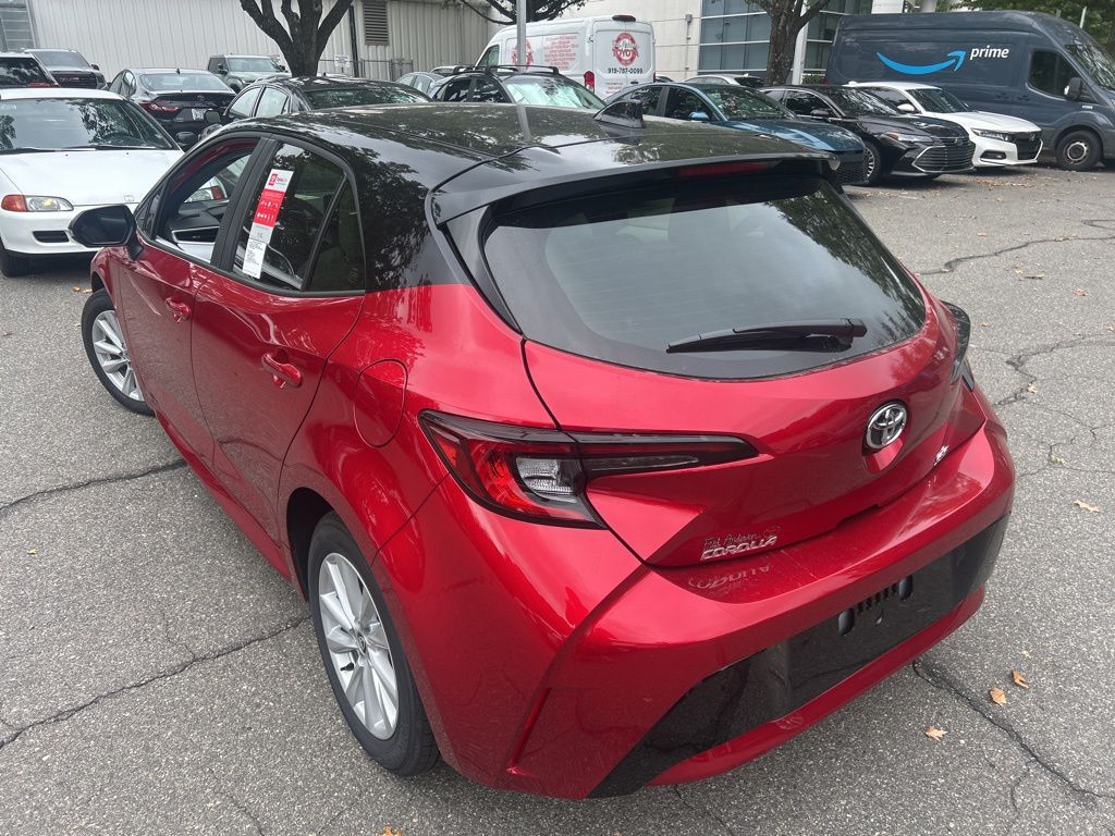 2025 Toyota Corolla SE photo 3
