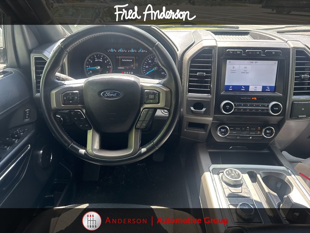 2021 Ford Expedition MAX XLT photo 2