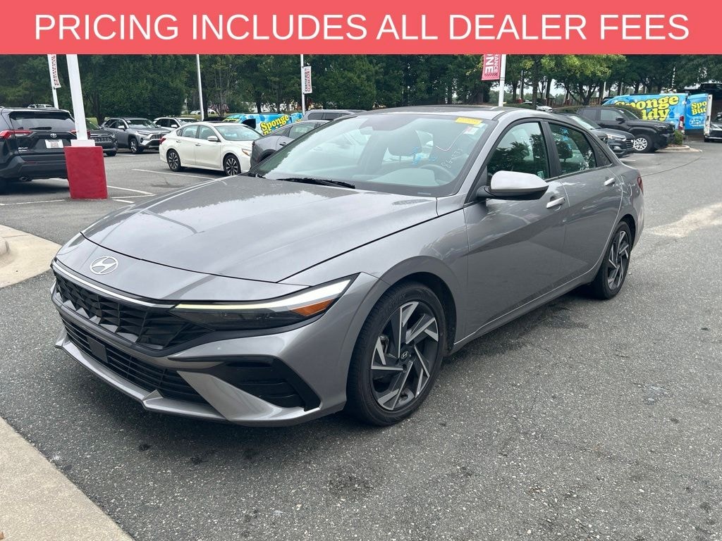 Used 2025 Hyundai Elantra SEL Convenience Sedan