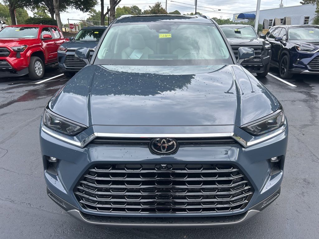 2026 Toyota Grand Highlander Limited photo 2