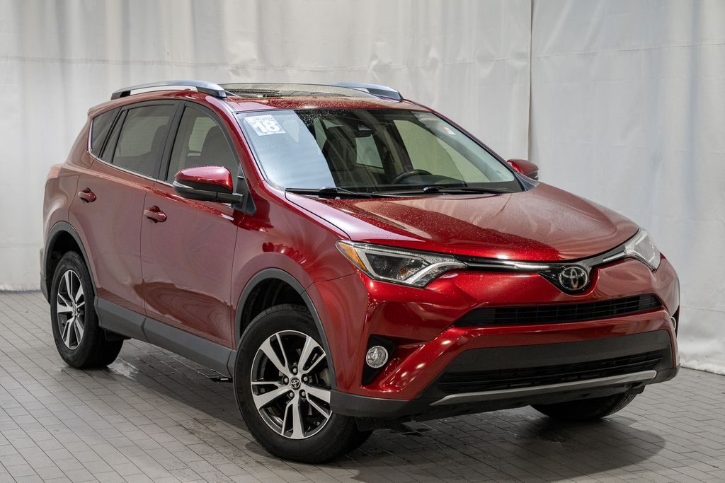 2018 Toyota RAV4 XLE's photo