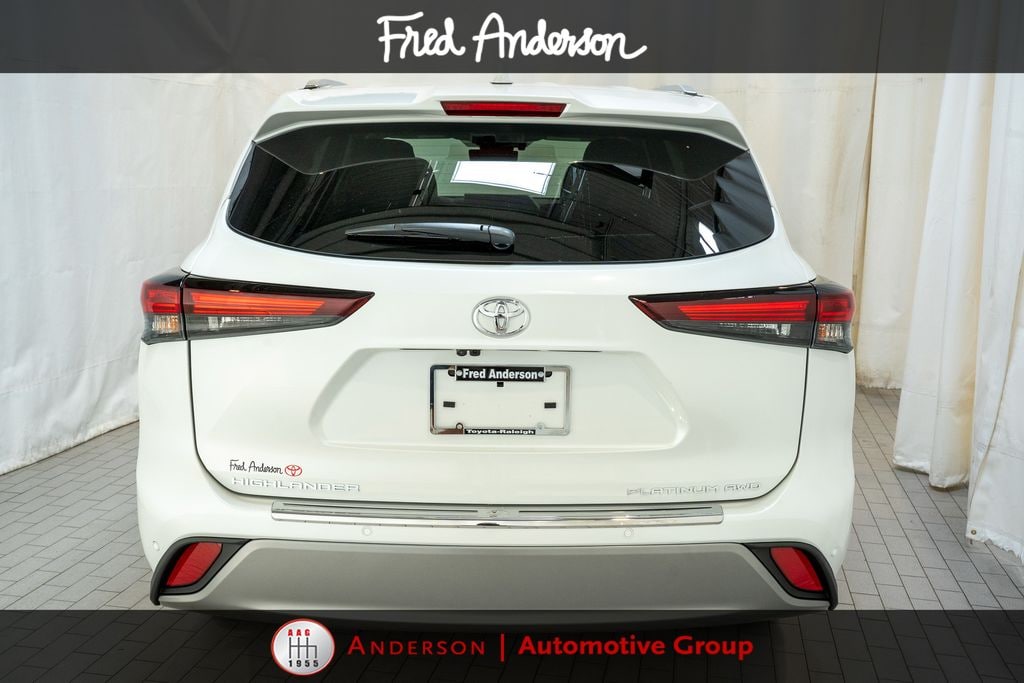 Used 2026 Toyota Highlander Platinum SUV