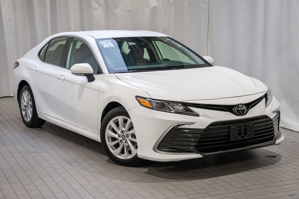 2024 Toyota Camry Sedan 