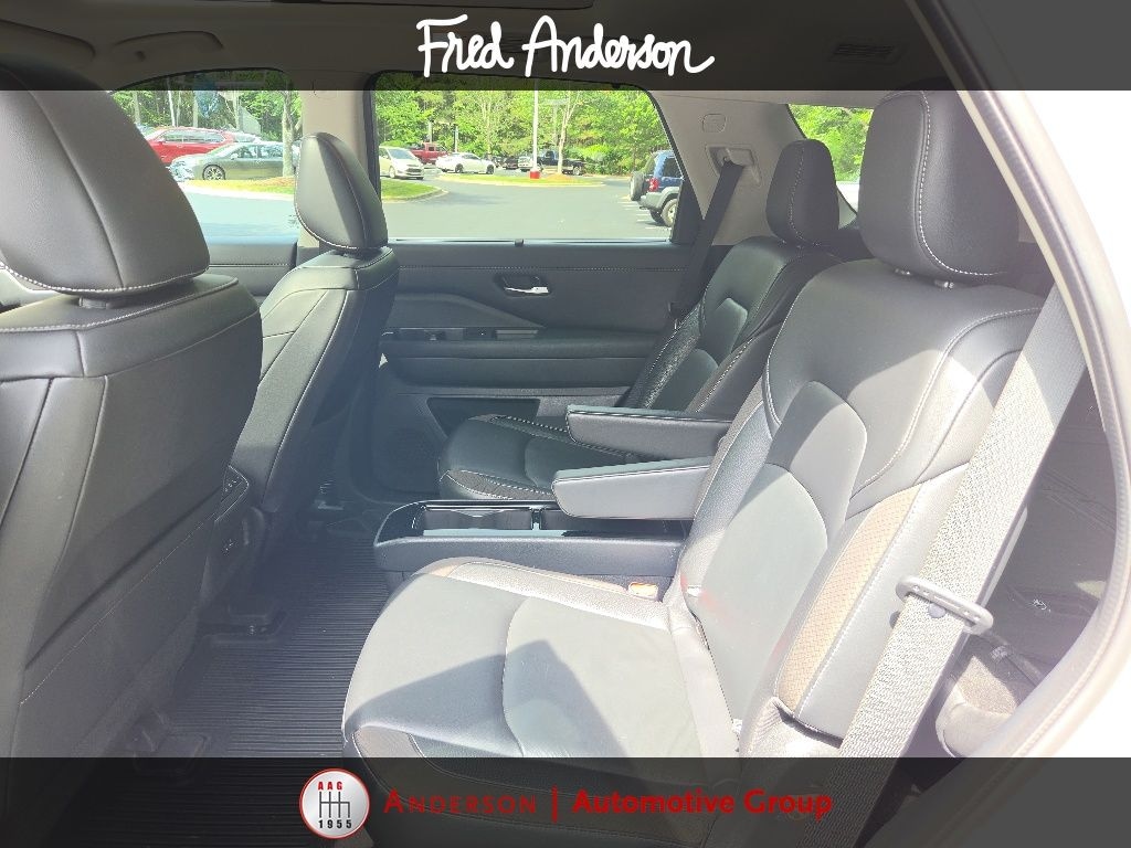 Used 2022 Nissan Pathfinder SL SUV