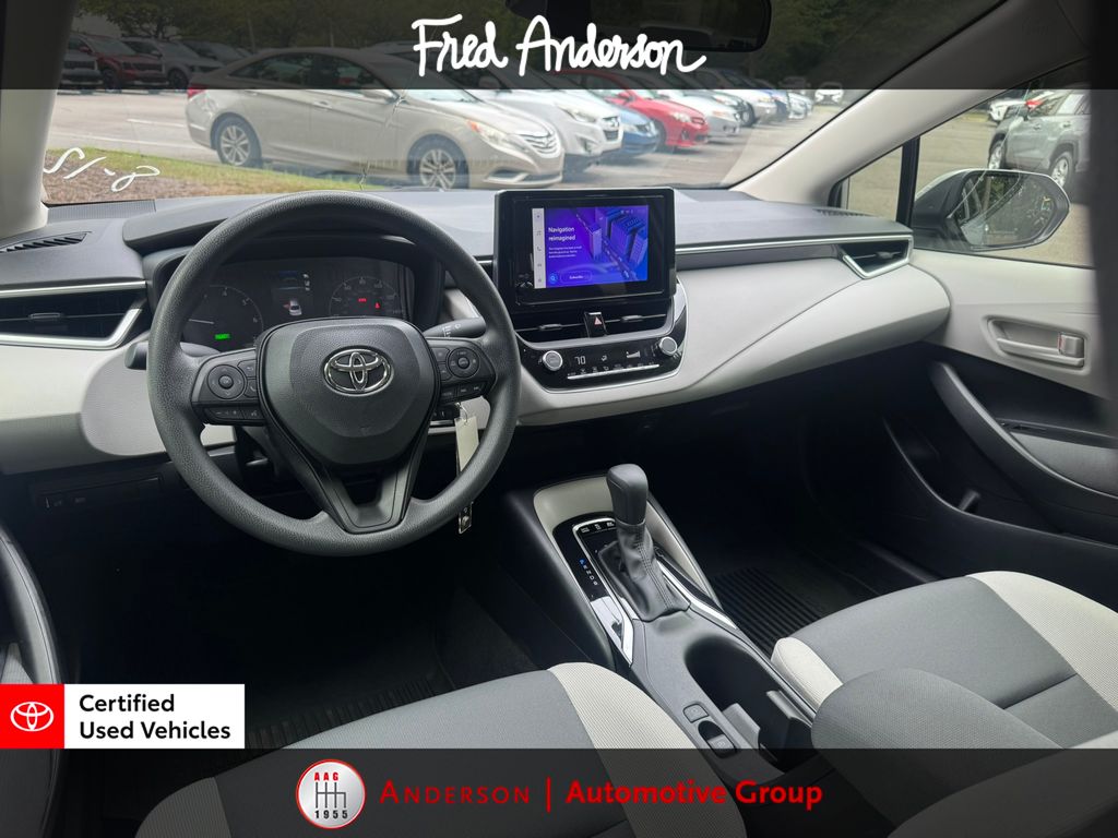 2024 Toyota Corolla Hybrid LE photo 2
