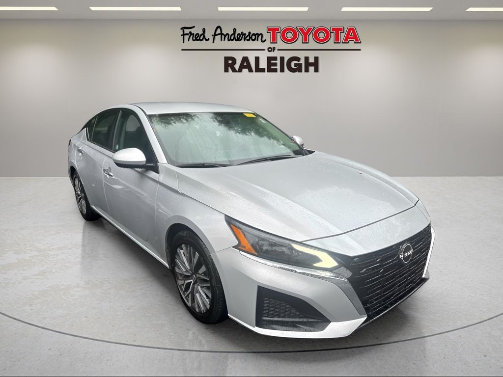 2023 Nissan Altima Sedan 