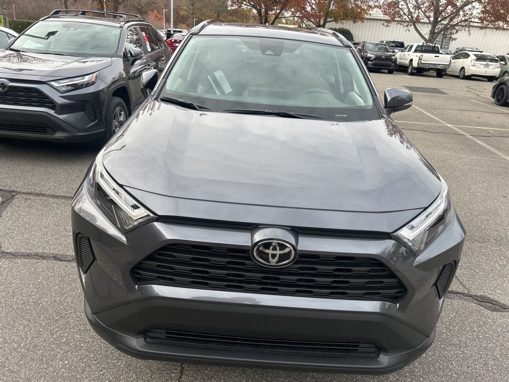 2025 Toyota RAV4 XLE photo 2