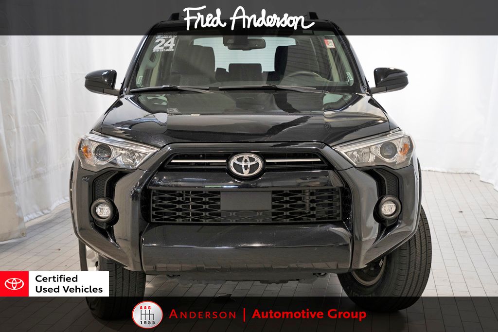 2024 Toyota 4Runner SR5 photo 3