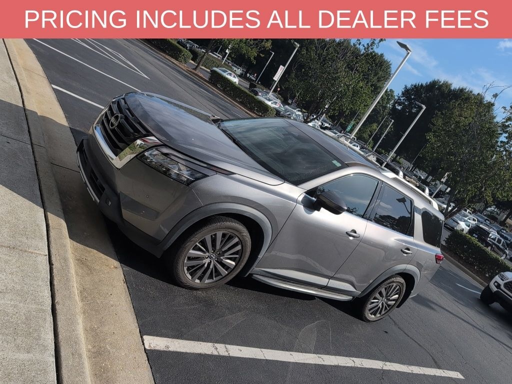Used 2022 Nissan Pathfinder SL SUV