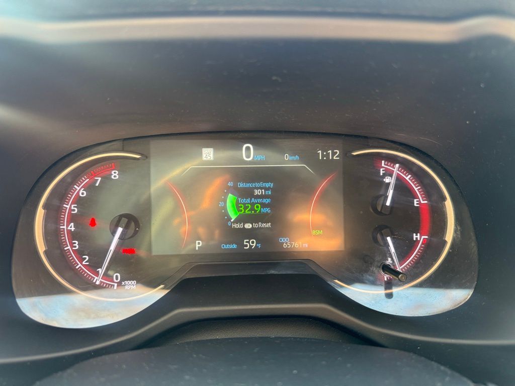 2024 Toyota RAV4 XLE photo 2