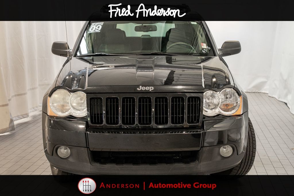 2009 Jeep Grand Cherokee Laredo photo 3