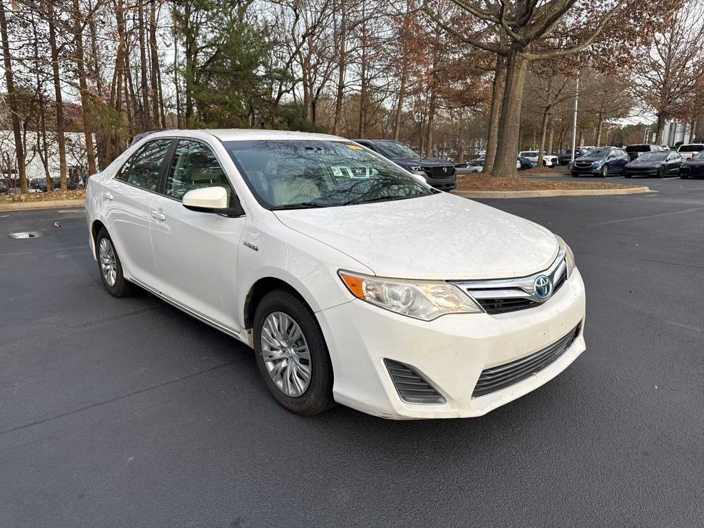 Used 2014 Toyota Camry Hybrid LE Sedan