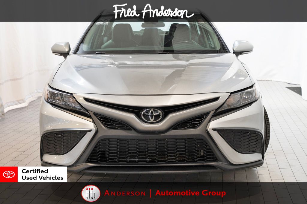 2024 Toyota Camry SE photo 3