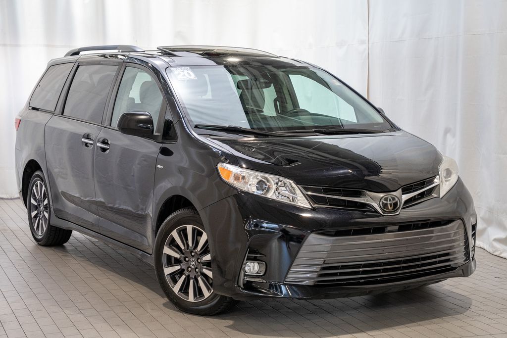 2020 Toyota Sienna XLE